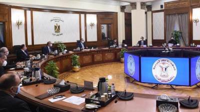 رئيس الوزراء يتابع خطة زيادة الصادرات المصرية وتعميق التصنيع المحلي