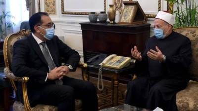 رئيس الوزراء يستعرض مع مفتي الجمهورية رؤية دار الإفتاء المستقبلية