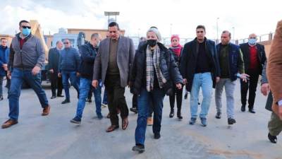 وزيرة البيئة تتفقد محطة المناولة الوسيطة بكفر الدوار