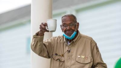 وفاة لورانس بروكس أقدم محارب أمريكي شارك بالحرب العالمية الثانية