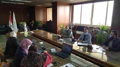 وزير الري يتابع مجهودات التحول الرقمى وتطبيقات متابعة المشروعات