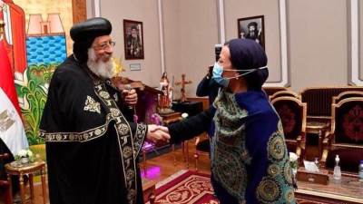 وزيرة البيئة تتقدم بالتهنئة لقداسة البابا تواضروس الثاني بعيد الميلاد المجيد