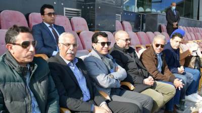 وزير الرياضة يؤازر المنتخب الوطني في التدريب قبل السفر  للكاميرون