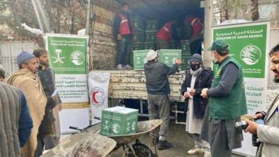 مركز الملك سلمان للإغاثة يوزع السلال الغذائية على أكثر من 2000 مستفيد