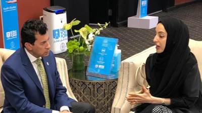 أشرف صبحي يلتقى وزيرة الدولة لشؤون الشباب بدولة الإمارات 