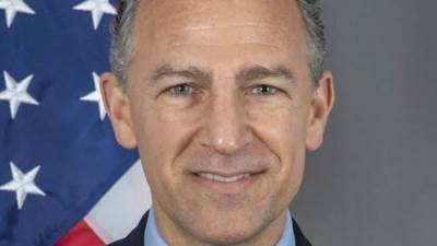 السفير الأمريكى بالقاهرة يعرب عن سعادته بحضوره منتدى شباب العالم