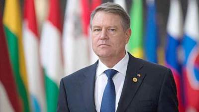 رئيس رومانيا يشارك في الجلسة العامة الرئيسية لمنتدى شباب العالم