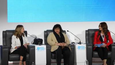 انعقاد جلسة بعنوان"صناعة الفن والمحتوى الإبداعي والثقافي في زمن الجائحة" بمنتدى الشباب