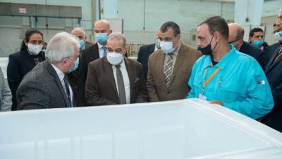 "وزير الدولة للإنتاج الحربي" يتفقد "حلوان للأجهزة المعدنية"