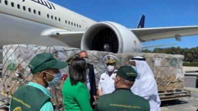 وصول دفعة جديدة من المساعدات السعودية الطبية إلى تونس لمكافحة فيروس كورونا