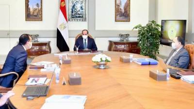 الرئيس السيسي يستعرض مشروع موازنة العام المالي القادم 2022-2023"