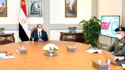 الرئيس السيسي يتابع مشروع إنشاء مصنع للضمادات الطبية عالية الجودة