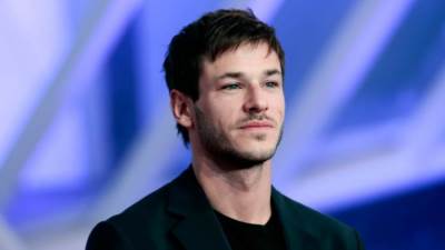 مصرع الفنان الفرنسي جاسبارد أوليه بعد تعرضه لحادث