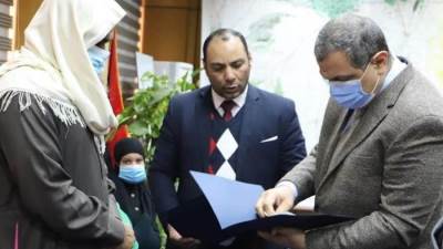 سعفان يسلم أكثر من 611ألفاً تأمين تكافلي لأسر9 من العمالة غير المنتظمة