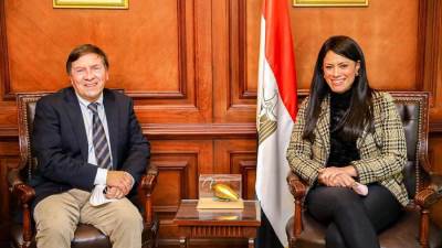 "المشاط" والمنسق المُقيم للأمم المتحدة تبحثان سبل دعم المبادرة الرئاسية "حياة كريمة"