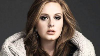 بالفيديو..ما سبب انهيار وبكاء الفنانة اديل؟.. تعرف على التفاصيل