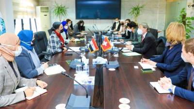 وزيرة البيئة تناقش مع السفير السويسري التعاون في موضوعات تغير المناخ