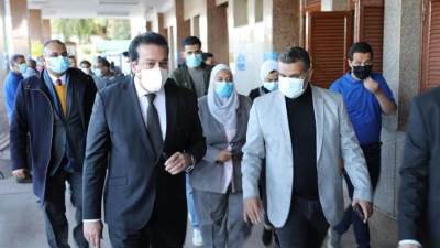 الصحة توجه بضرورة التيسير على المواطنين في إجراءات تلقي لقاحات كورونا