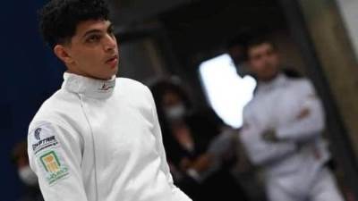 وزير الرياضة يهنىء اللاعب "محمد ياسين"بالفوز بذهبية كأس العالم للسلاح فى البحرين