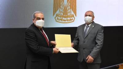 "وزير الدولة للإنتاج الحربي" يتفقد خط إنتاج الصلب المدرع بمصنع 100 الحربي