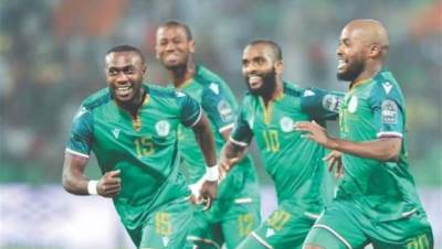 حارس مرمى جزر القمر يهاجم الاتحاد الإفريقي ويكشف فضيحة الكاميرون.. أعرف التفاصيل