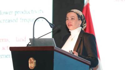 وزيرة البيئة تستعرض فرص الشراكة مع القطاع الخاص فى مواجهة تغير المناخ