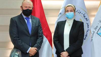 وزيرة البيئة تلتقى سفير استراليا وتبحث التعاون فى استضافة مصر لمؤتمر المناخ