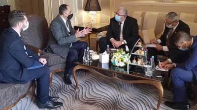 وزير الزراعة يبحث مع المستثمرين العرب والأجانب فرص الاستثمار الزراعي والسمكي بمصر