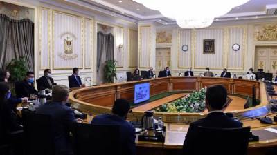 مجلس الوزراء يستعرض مبادرة "حياة كريمة" مع وفد مساعدي أعضاء الكونجرس