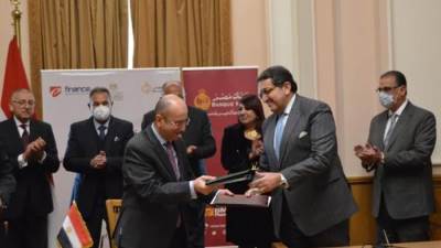 "شكري" يشهد التوقيع على اتفاقية بين الخارجية وبنك مصر وشركة إي فاينانس