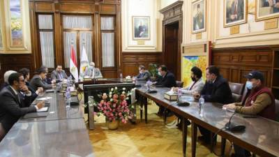 وزير الزراعة يبحث مع شركة إسبانية الاستثمار في مجال زراعة وتصنيع الزيتون