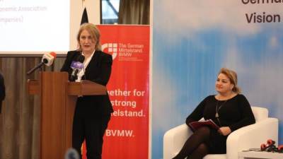 كلاوس باير: ٣٥٠مليون يورو سنويا دعم لقطاع المياه في جميع أنحاء العالم