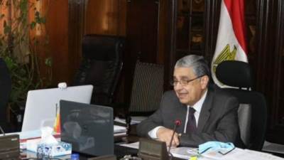 وزير الكهرباء يعقد اجتماع مع نظيره اليوناني لمتابعة تنفيذ مشروع الربط الكهربائى