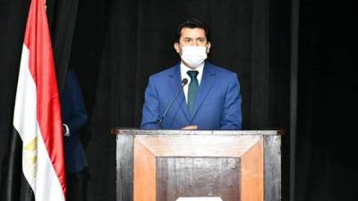 "صبحي" يشهد تكريم الشباب وذوي الهمم بعد اجتياز البرامج التدريبية