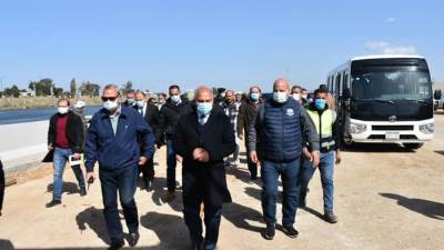 وزير النقل يتابع أعمال إنشاء محور طولي مروري من بنها حتى دمياط