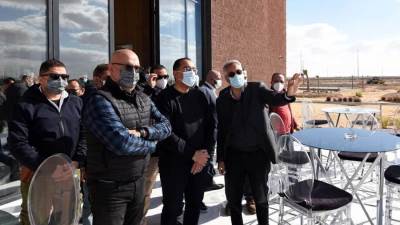 رئيس الوزراء يواصل جولته بمدينة العلمين الجديدة بتفقد المنطقة الصناعية