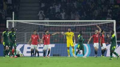 إنتهاء الشوط الأول "الإضافي" ومازال التعادل السلبي يحكم مباراه مصر والسنغال 