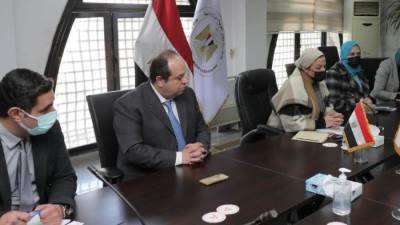 وزيرة البيئة تناقش مع سفير فنلندا التعاون بمجالات المخلفات والطاقة وتغير المناخ