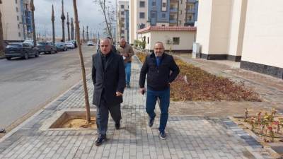 مسئولو " الإسكان " يتابعون سير العمل بمشروعات مدينة حدائق العاصمة