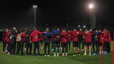 الأهلي يبدأ المران بقراءة الفاتحة وتدريبات بدنية متنوعة