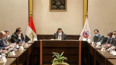 "عبد الغفار" يؤكد الالتزام بتطبيق أحدث بروتوكولات العلاج بكافة مستشفيات الجمهورية