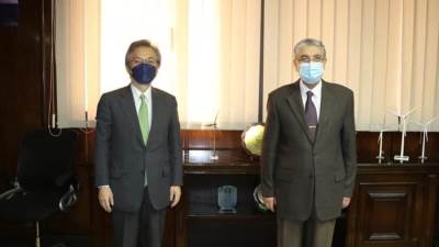 وزير الكهرباء يستقبل سفير اليابان الجديد بالقاهرة لبحث سبل التعاون بين البلدين