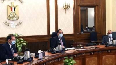 رئيس الوزراء يتابع جهود توفير احتياجات المشروعات الجاري تنفيذها خاصة من المواسير