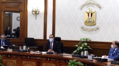 رئيس الوزراء يُتابع جهود تطوير وإعادة إحياء مدينة إسنا التاريخية