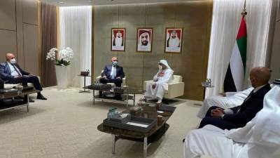 وزير النقل يلتقي الرئيس التنفيذي لموانئ أبو ظبي لبحث التعاون بين البلدين