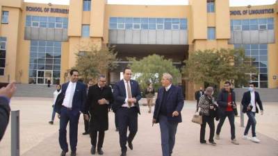 أحمد السبكي يزور أول مدينة طبية بالعاصمة الإدارية الجديدة «كابيتال ميد»