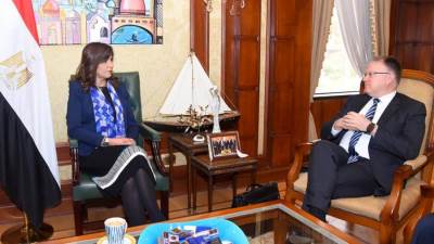 وزيرة الهجرة تبحث مع خبير ألماني سبل التعاون والمشاركة بمؤتمر"مصر تستطيع بالصناعة"