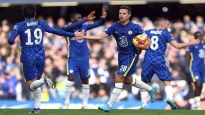 بسبب تعذيب القطط اديداس تلغي تعاقدها مع نجم تشيلسي