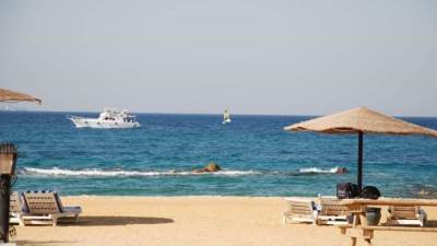 قرارات بالغلق الإداري لبعض المنشآت لعدم التزامها بتطبيق الاشتراطات الصحية والإحترازية