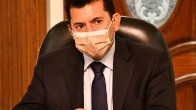 وزير الرياضة يبحث استعدادت مصر لاستضافة بطولة كأس العالم في سلاح الشيش